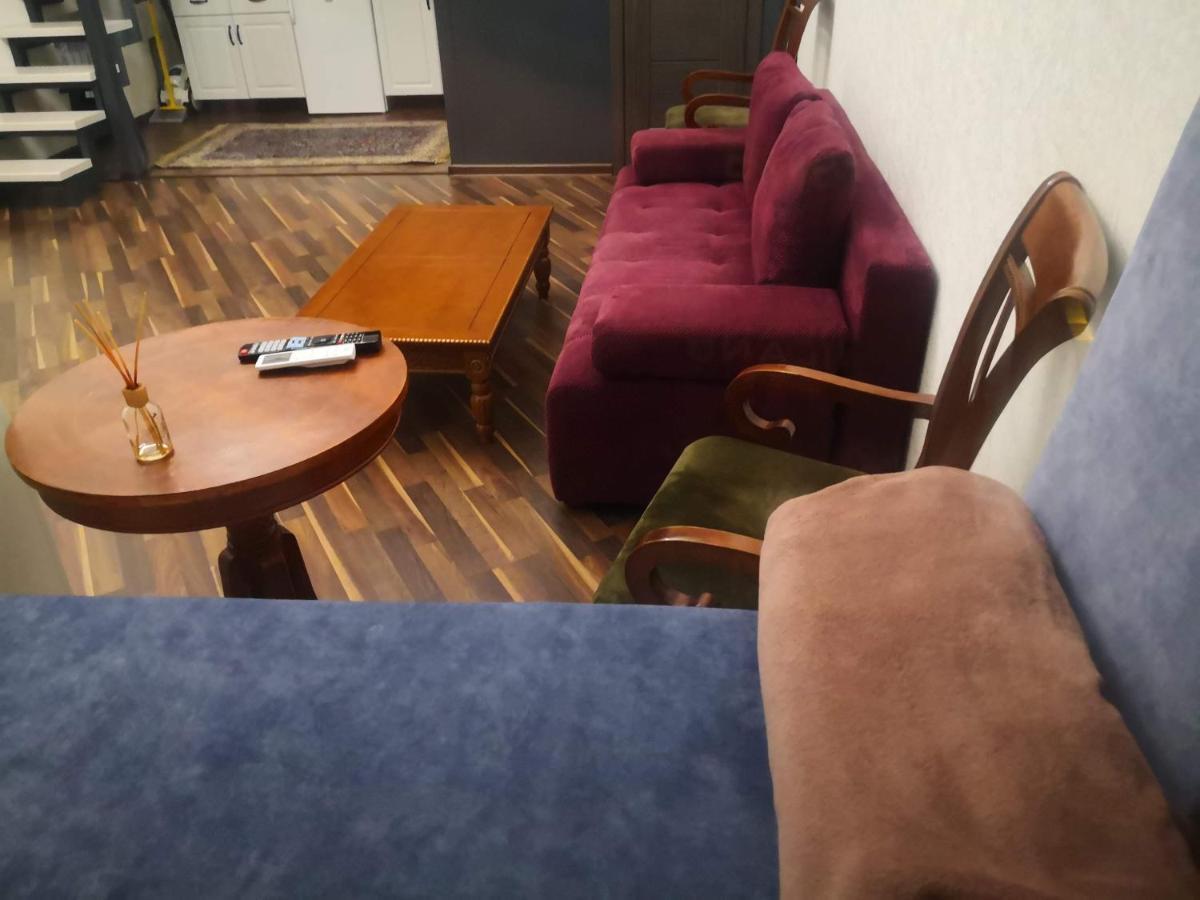 Затишні Апартаменти, Вулиця Дерибасівська, 13 Odessa Buitenkant foto