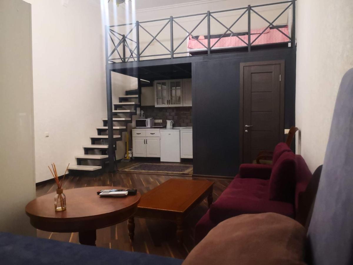 Затишні Апартаменти, Вулиця Дерибасівська, 13 Odessa Buitenkant foto