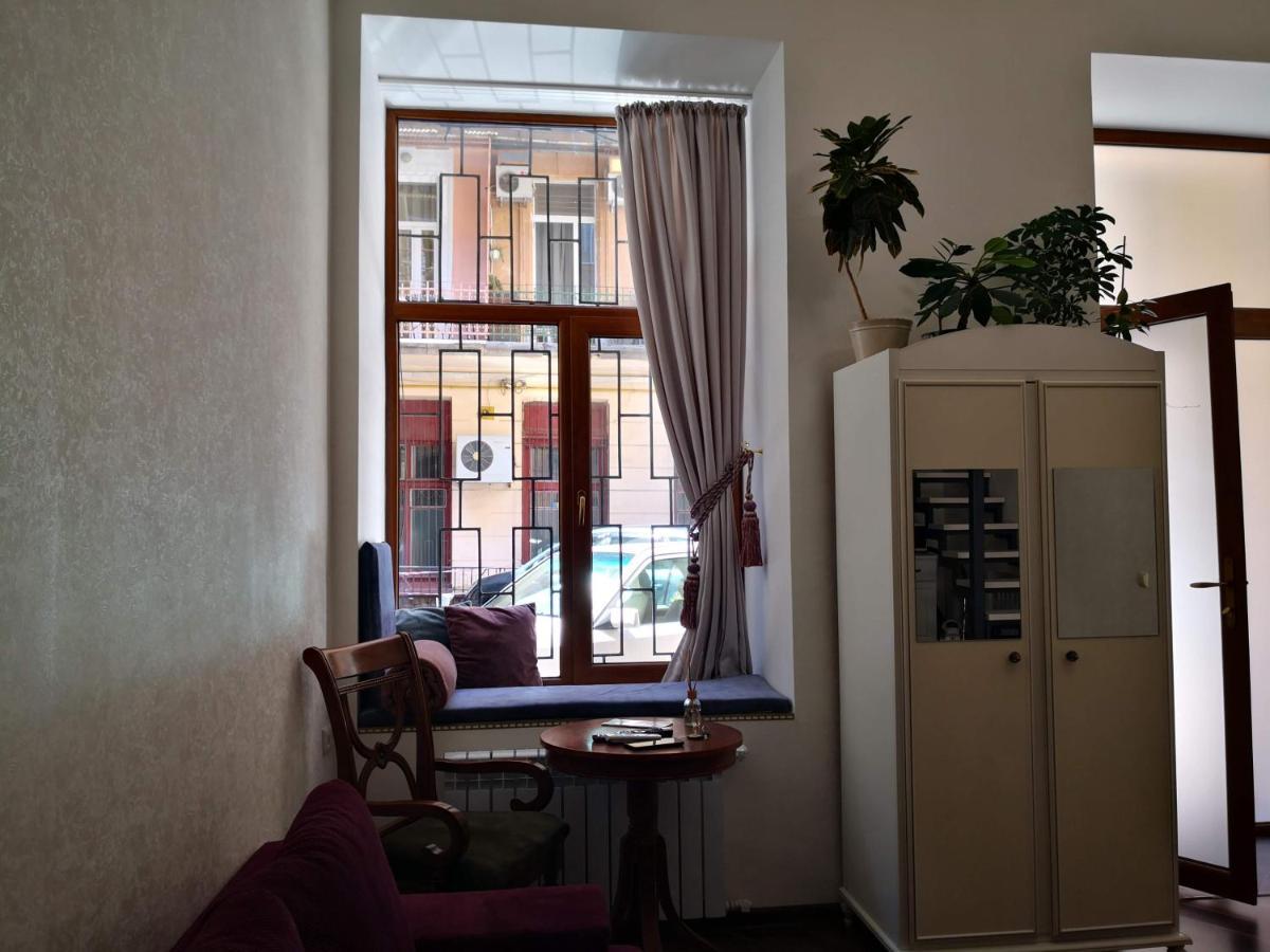Затишні Апартаменти, Вулиця Дерибасівська, 13 Odessa Buitenkant foto